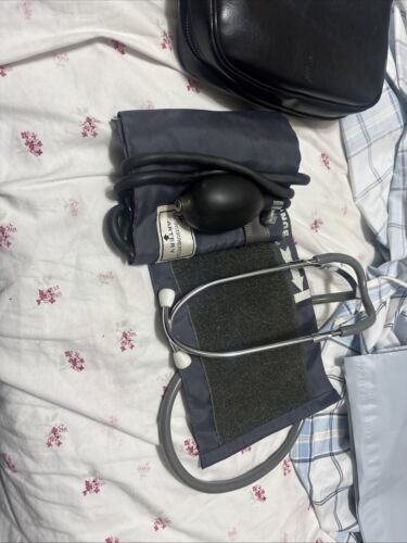JAC Instrument Co. Sphygmomanometer Adult Size Blood Pressure Cuffs &amp; Case - $5.86