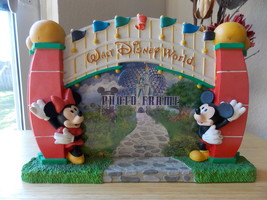 Walt Disney World Entrance Mickey and Minnie Photo Frame  - £18.87 GBP