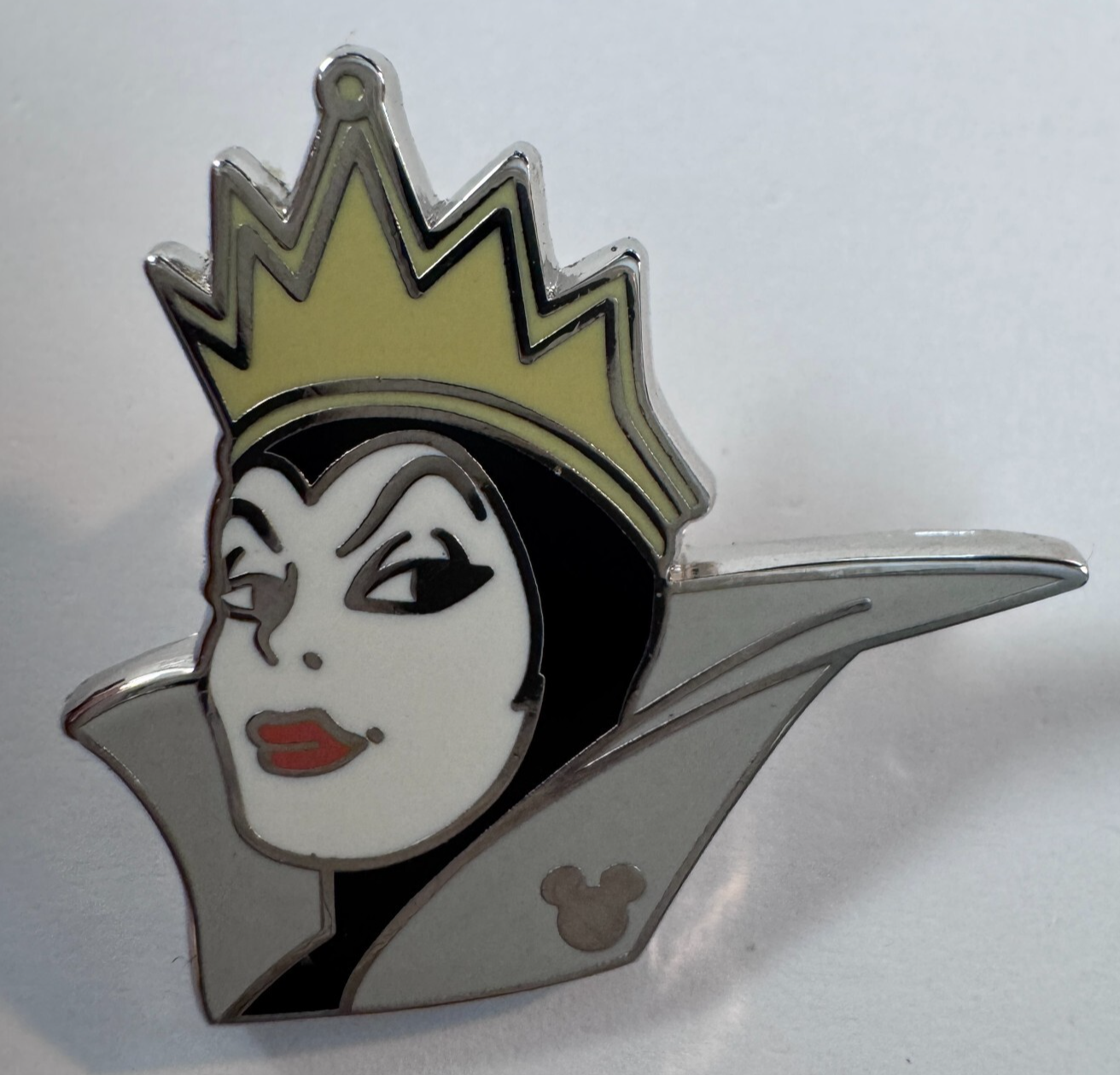 Disney 2019 Hidden Mickey Villains Faces Evil Queen #133946 Pin - $15.83