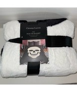Christian Lacroix Black w/ White Large Skull Pattern Faux Fur Blanket Ki... - $3,006.87 MXN