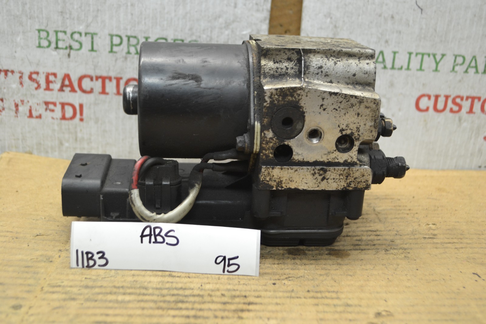 2000-04 Ford F150 ABS Pump Control OEM 1L342C346AA Module 95-11B3 - $97.99