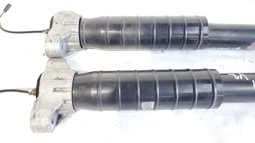 2018 Maserati Levante OEM Pair Rear Active Shocks Assembly  Item image 10