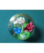 DYNASTY HEIRLOOM COLLECTION THREE FLOWERS GLOBE PAPERWEIGHT 2 1/2&quot; - $104.85 CAD