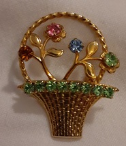  Flower Basket Brooch-Green Rhinestone Goldtone Spring Holiday Vintage - $10.00