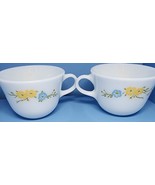 2 Pyrex Flirtation Yellow/Blue Flowers &amp; Butterflies Coffee Tea Cups Vin... - $215.12 MXN