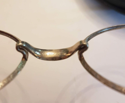 Antique Eyeglasses 1/10 TROY 12K White Gold Filled Wire Frame Orig Metal Case - £77.85 GBP