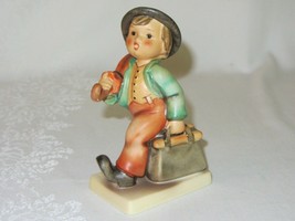 Vtg Goebel Hummel Merry Wanderer 11/0 TMK 5 Boy Umbrella Figurine 4 3/4&quot; - £31.57 GBP