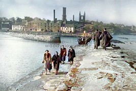 col0053 - Students &amp; Lecturers - St Andrews from the Pier - print 6x4 - £2.20 GBP