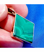 Green Malachite Pendant Elegant Geometric Design Bezel set 14k Medallion... - $24,677.72 MXN