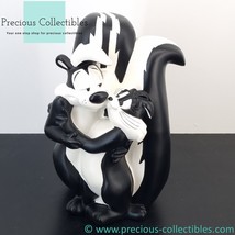 Extremely rare! Vintage Pepe le Pew and Penelope Pussycat statue. Looney... - £309.90 GBP