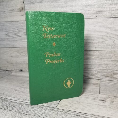 Gideon&#39;s International Bible Pocket New Testament Psalms Proverbs GREEN - $9.01
