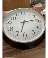 IKEA BRAVUR Wall clock, Glass-Steel black 23 ¼ “ - $1,527.58 MXN