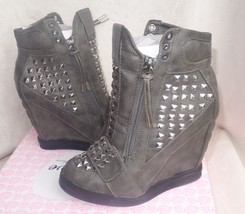 First Love by Penny Loves Kenny Gray High top Wedge Sneakers wink sz 6 new - £48.28 GBP