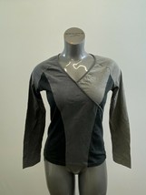 Cotton Ginny Women&#39;s V neck Long Sleeve T Shirt Size Medium Gray Color Block  - £7.72 GBP
