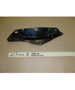 OEM 64 Buick Riviera Right Fender To Wheel Well Bracket Support - $67.82 CAD
