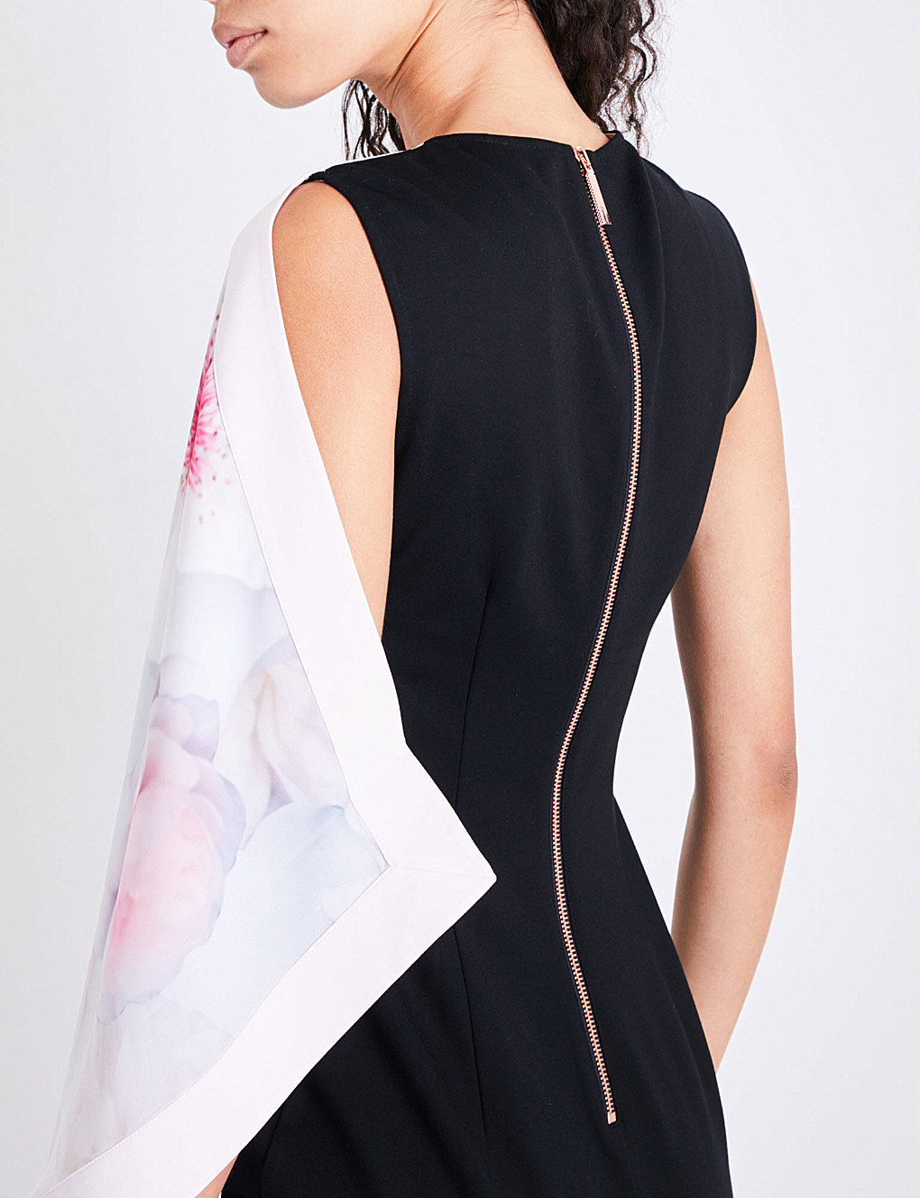 Ted top baker dinina