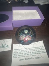 1999 RUSSKIIA Iconography Signed Hand Painted Floral Brooch 2.5&quot; Round - $19.79