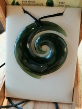 Natural Jade koru / New zealand traditional design fern pendant / necklace 34 mm - £100.31 GBP