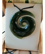 Natural Jade koru / New zealand traditional design fern pendant / neckla... - $128.00