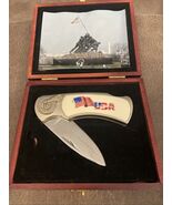 Pocket Knife Collectable American Flag USA &amp; Marine Corp Monument w/ Woo... - $14.60