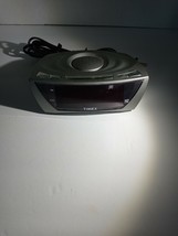 Timex T110T Digital AM/FM Alarm Clock-Rare Vintage-SHIPS N 24 HOURS - £38.84 GBP