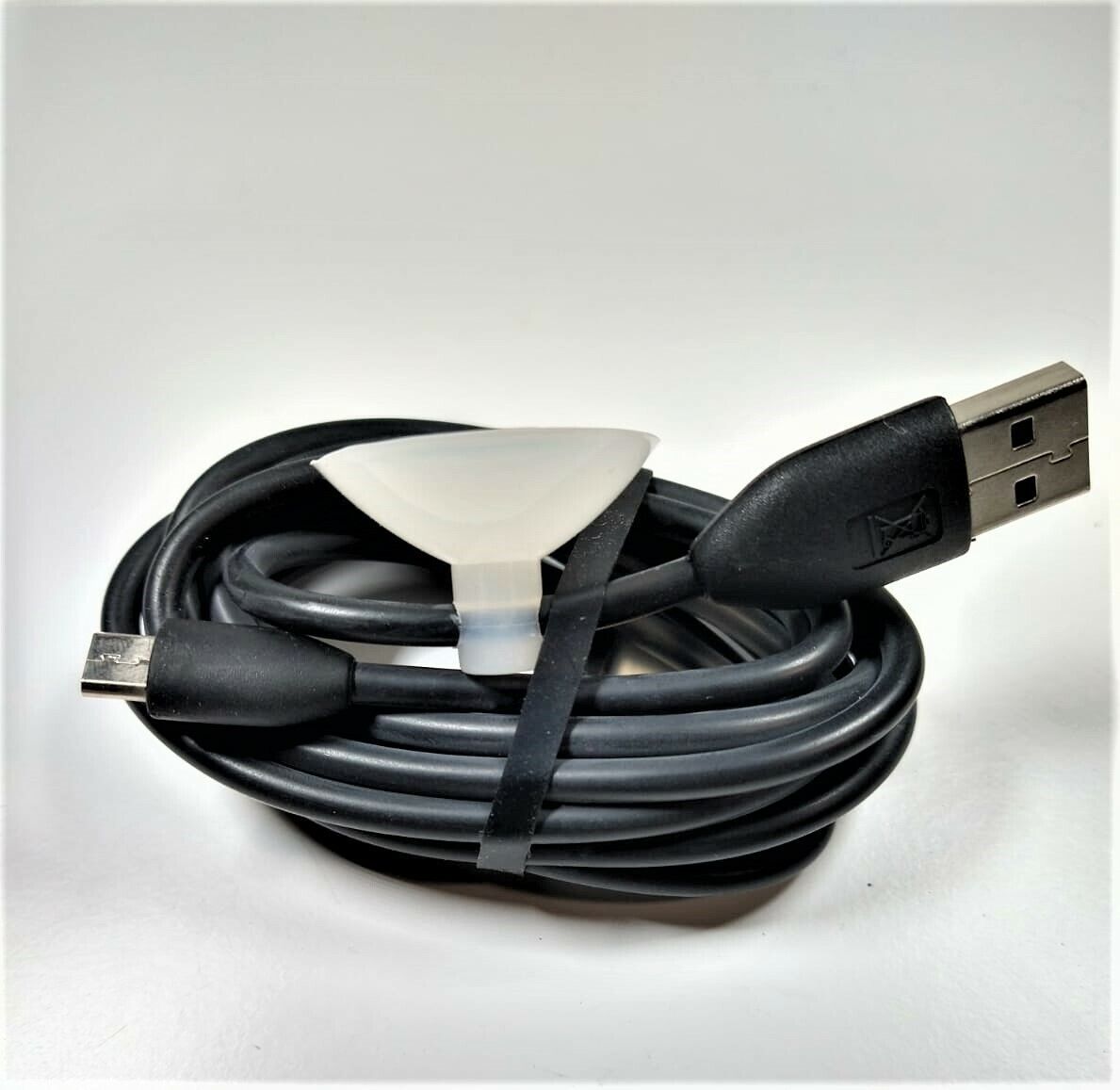 HTC Mini-USB Auf USB Charge Und Sync Kabel - Schwarz - $7.81