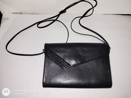 Black Leather Crossbody W/ Red Interior koret handbag vintage EUC Some Scuffs - $93.50