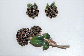 Unmarked Vintage Black Crystal Green Enamel Flower Brooch &amp; Clip Earrings  J413 - £26.75 GBP