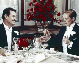 Victor/Victoria James Garner &amp; Julie Andrews dine and do cigars 24x30 inch poste - £23.44 GBP