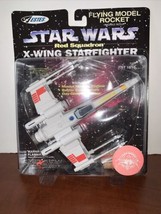Star Wars Red Squadron X-Wing Starfighter Luke&#39;s Red 5 Flying Model Rocket - £15.30 GBP