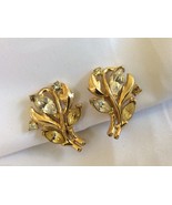 VTG Trifari signed gold tone metal clear citrin crystal Floral clips ear... - £35.72 GBP