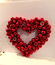 14&quot; Valentine Heart Shaped Ornament Wreath - £13.32 GBP