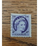 Canada Stamp Queen Elizabeth II 4c Used Violet - €1,70 EUR