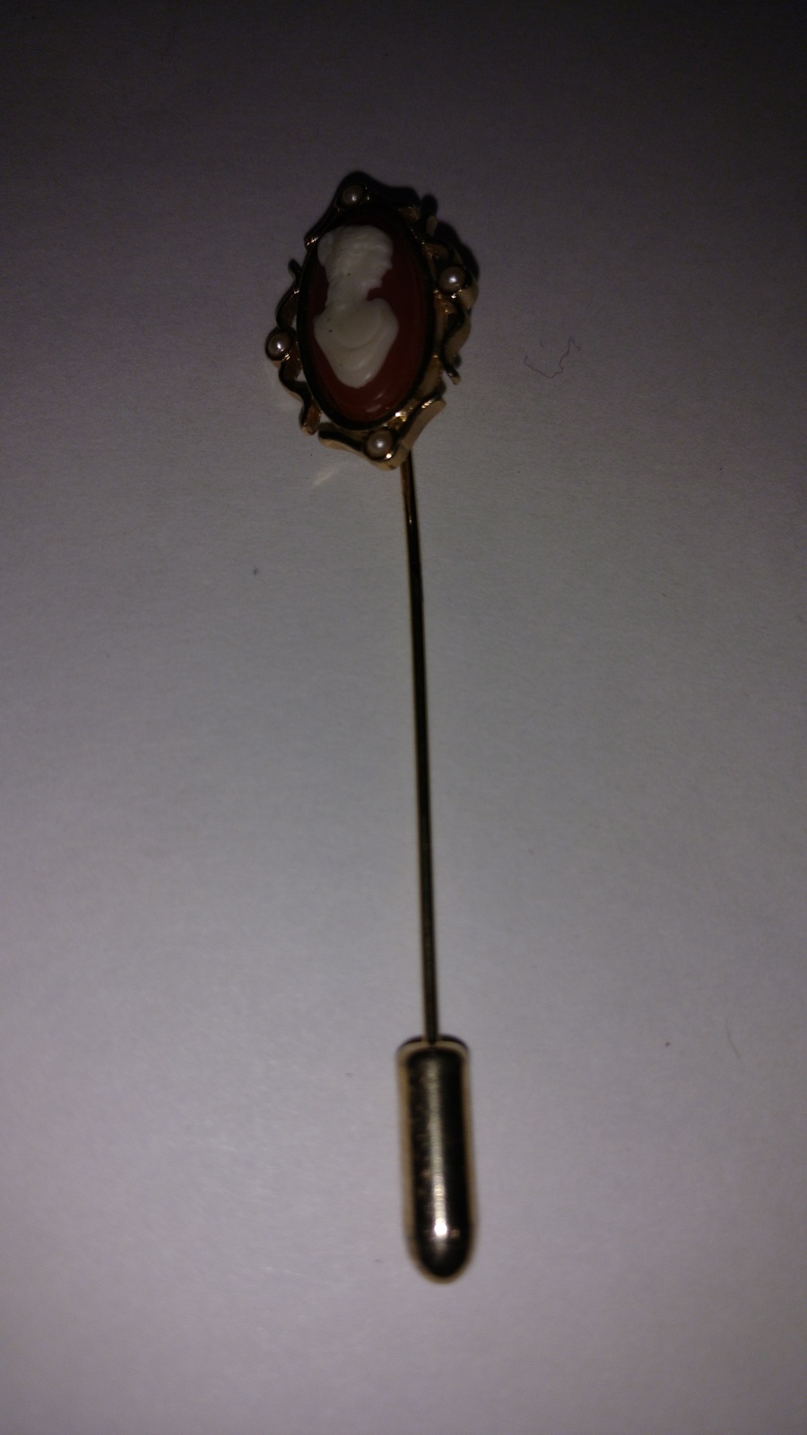 Avon Lady Cameo Stick Pin Gold Tone Stones With Pearls - $5.00