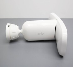 Arlo Pro 3 FB1001-100NAS Floodlight Indoor/Outdoor Security Camera - White image 4