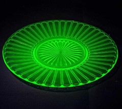Jeannette Glass Uranium Glass Salad Plate USA 8&quot; Diameter ( No Chips Or ... - £24.25 GBP