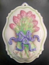 The Franklin Mint Le Cordon Bleu Porcelain Mold Asparagus 1986 Easter Chipped! - £4.61 GBP
