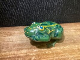 Vintage Line Mar Toys Japan Tin Wind Up Japan 3&quot; Frog. No Key, Works (se... - $8.00