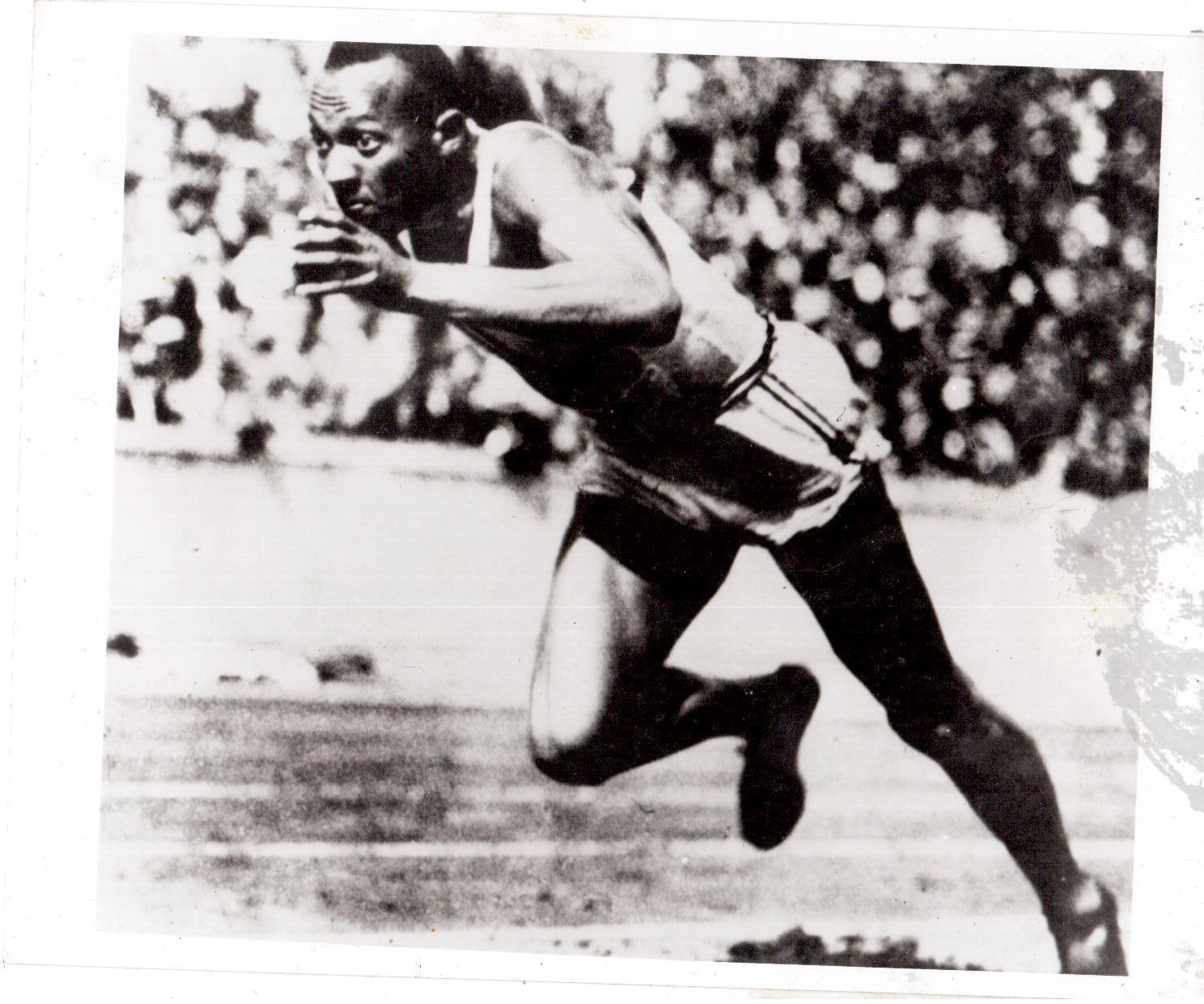 Jesse Owens H Track and Field Vintage 11X14 BW Olympics Memorabilia Photo - $14.95