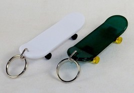 Lot of 12 Skateboard Key Rings, Choice Of White or Green, Realistic Nove... - £8.59 GBP