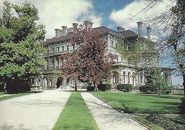 1980&#39;s Main Entrance to &quot;The Breakers&quot;, Ochre Point, Newport, Rhode Island - £2.30 GBP