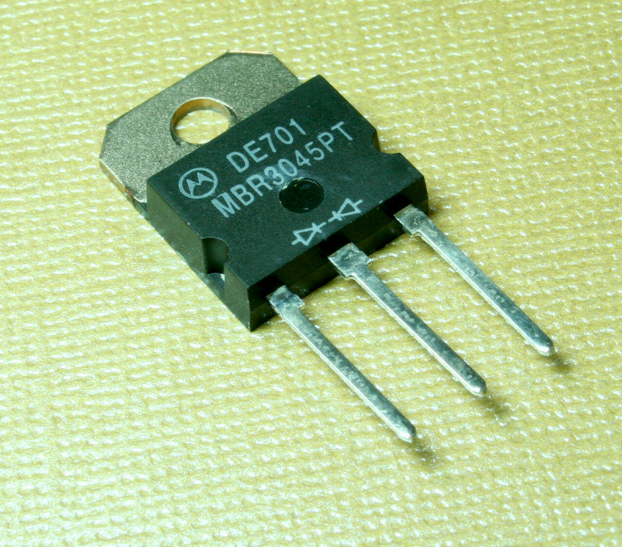 10pcs Schottky Diode Rectifier MBR3045PT MBR3045, 3045,  45V 15A SOT93 - $9.99