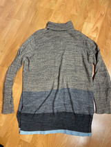 Women&#39;s GAP Gray And Blue Turtleneck Sweater Size Large - £9.34 GBP