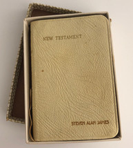 New Testament Collins White Leatherroid Gold Edges Great Britain Bold Fa... - $14.00