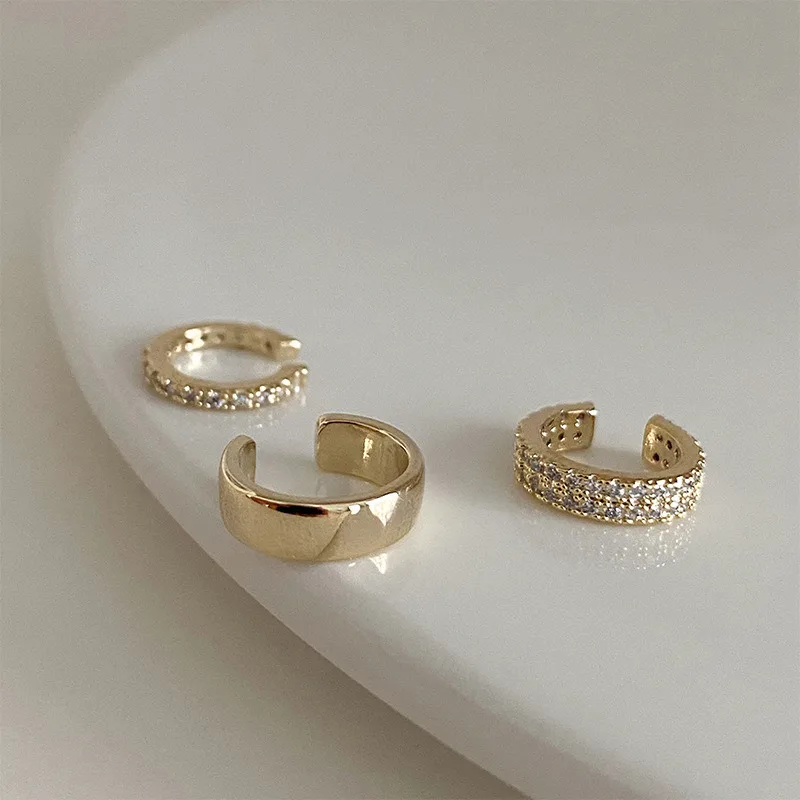 Sporting LATS Delicate Zircon Cute Clip Earrings Female Buckle Ear Cuff No Pierc - £23.90 GBP