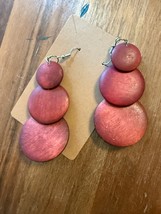 Women’s RED Drop Style Wooden Earrings Round Medium Lightweight Fashion - $165.82 MXN