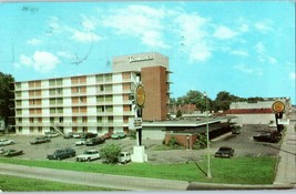 The Towers Quality Courts Motel Augusta Georgia Postcard Posted 1973 - £5.90 GBP