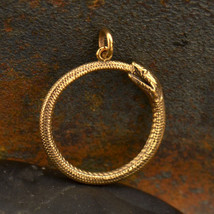 Ouroboros Snake Pendant - Bronze 26x21mm - $269.79 MXN
