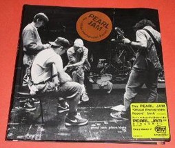 Pearl Jam Place Date Official Photographic Record Book Vintage 1999 - $39.99
