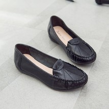 Autumn Fashion Women Flats Genuine Leather Casual Slip On Loafers Soft Woman Wor - £24.32 GBP